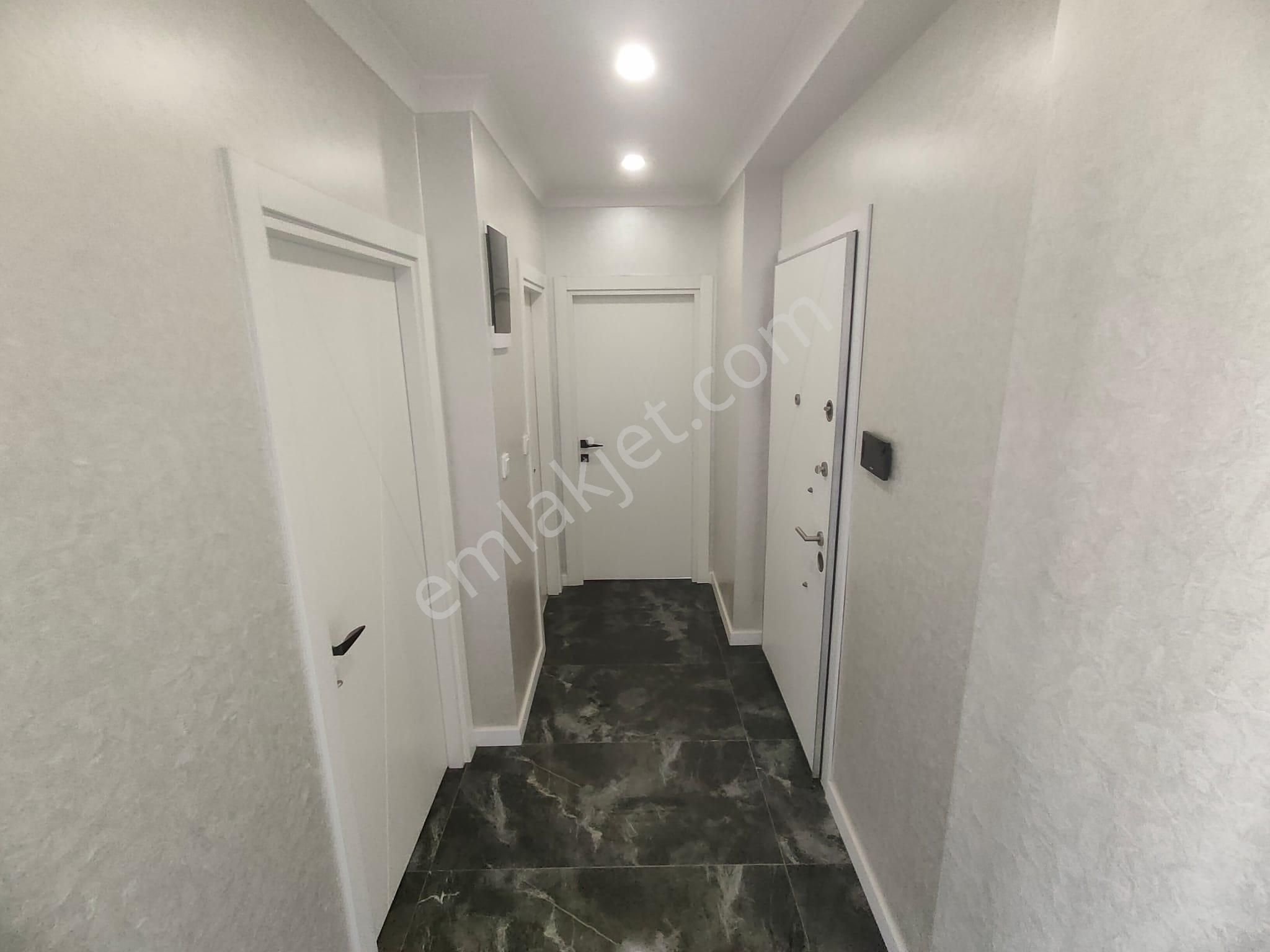 Emlak Dünyasından İdealtepede Satılık 3+2 160 M2 Sıfır Dubleks - Görsel 5