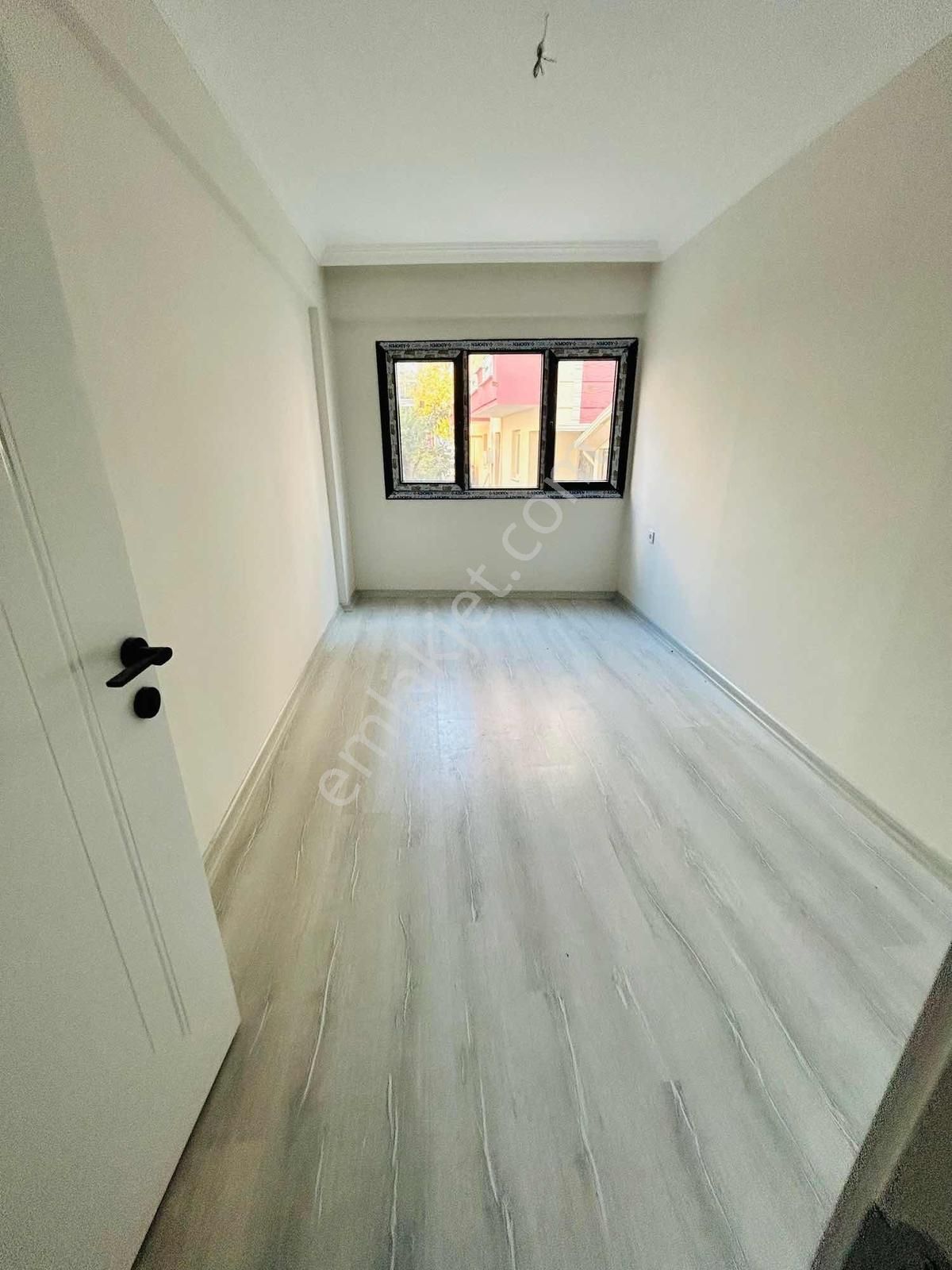 Muradiye Mah Satılık 3+1 Ebeveyn Banyolu Daire - Görsel 5
