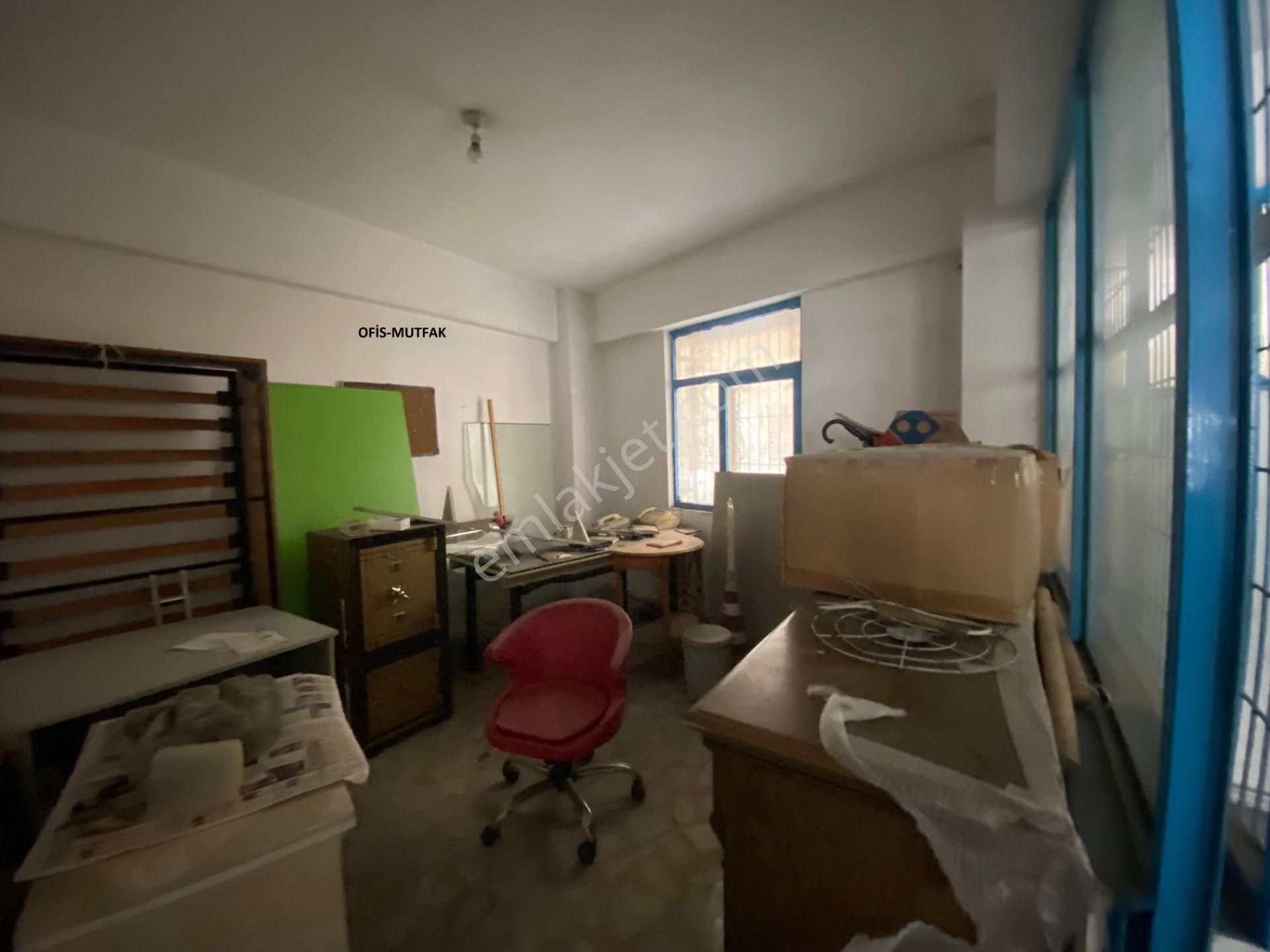 Avrupa Emlak Tan Esenler Menderes Mh 70m² Konfeksiyon,kuaför,depo,e-tic. Kiralık Dükkan - Görsel 3