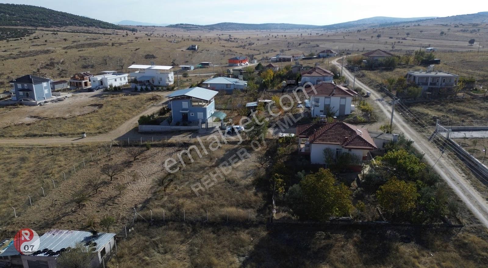 Antalya Korkuteli Bozova Ateşntepede Satılık 597m2 Arsa - Görsel 5