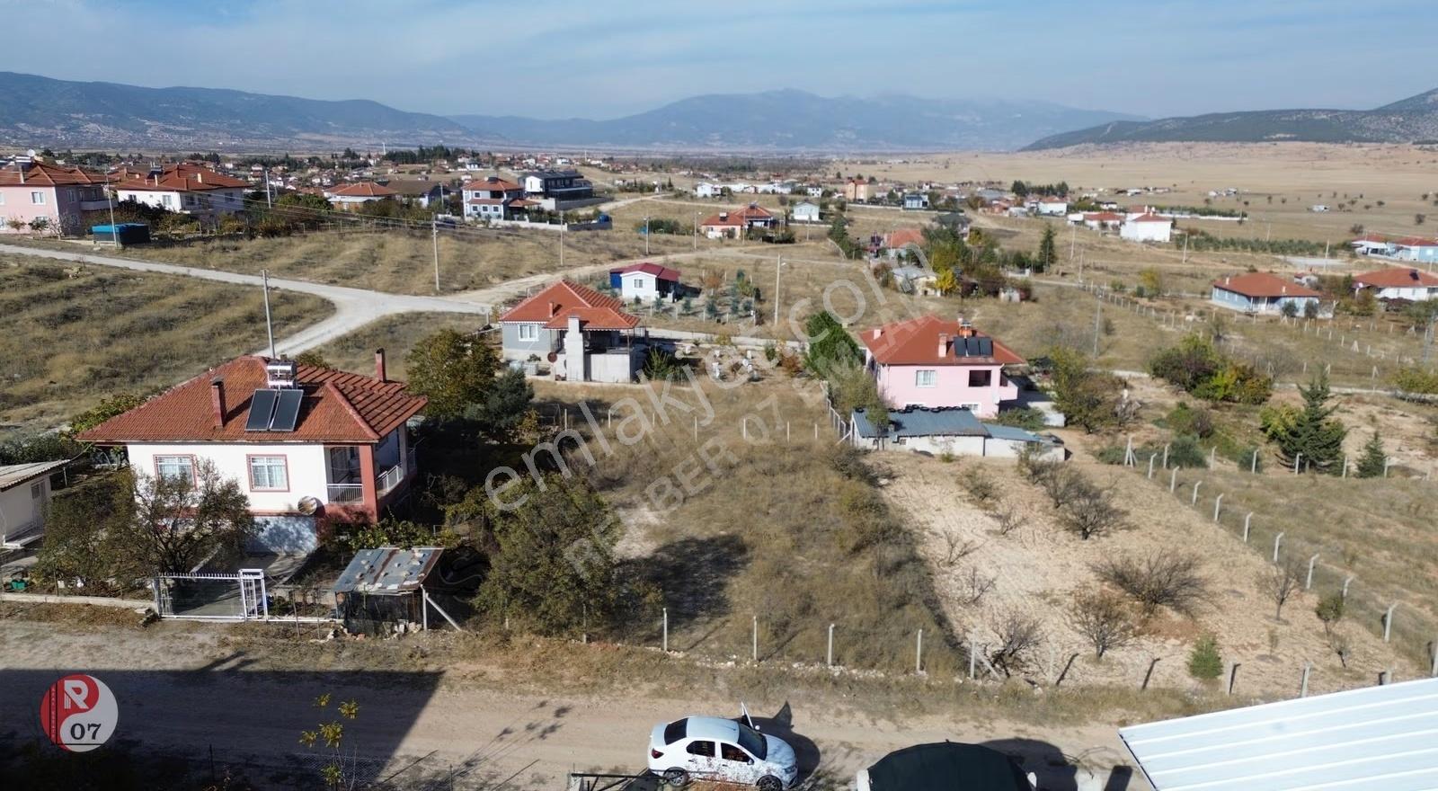 Antalya Korkuteli Bozova Ateşntepede Satılık 597m2 Arsa - Görsel 4