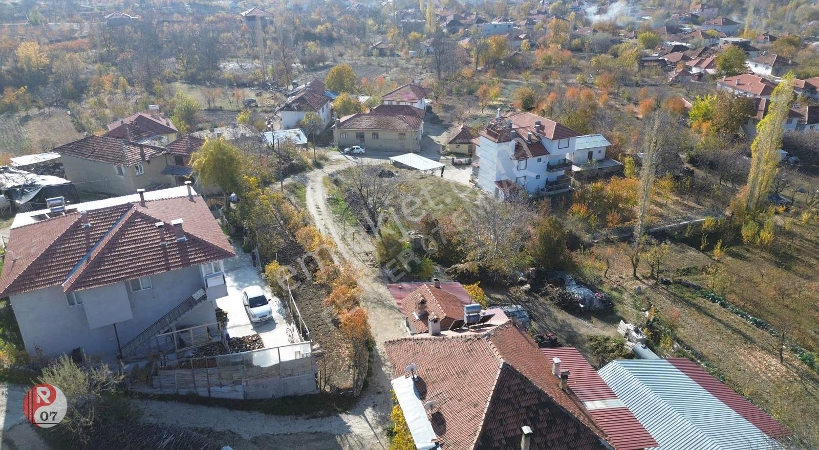 Antalya Korkuteli Sülekler Mahallesinde Satılık 697m2 Arsa - Görsel 2
