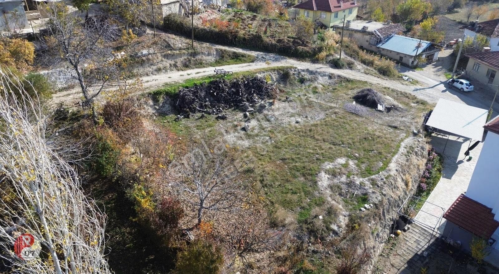 Antalya Korkuteli Sülekler Mahallesinde Satılık 697m2 Arsa