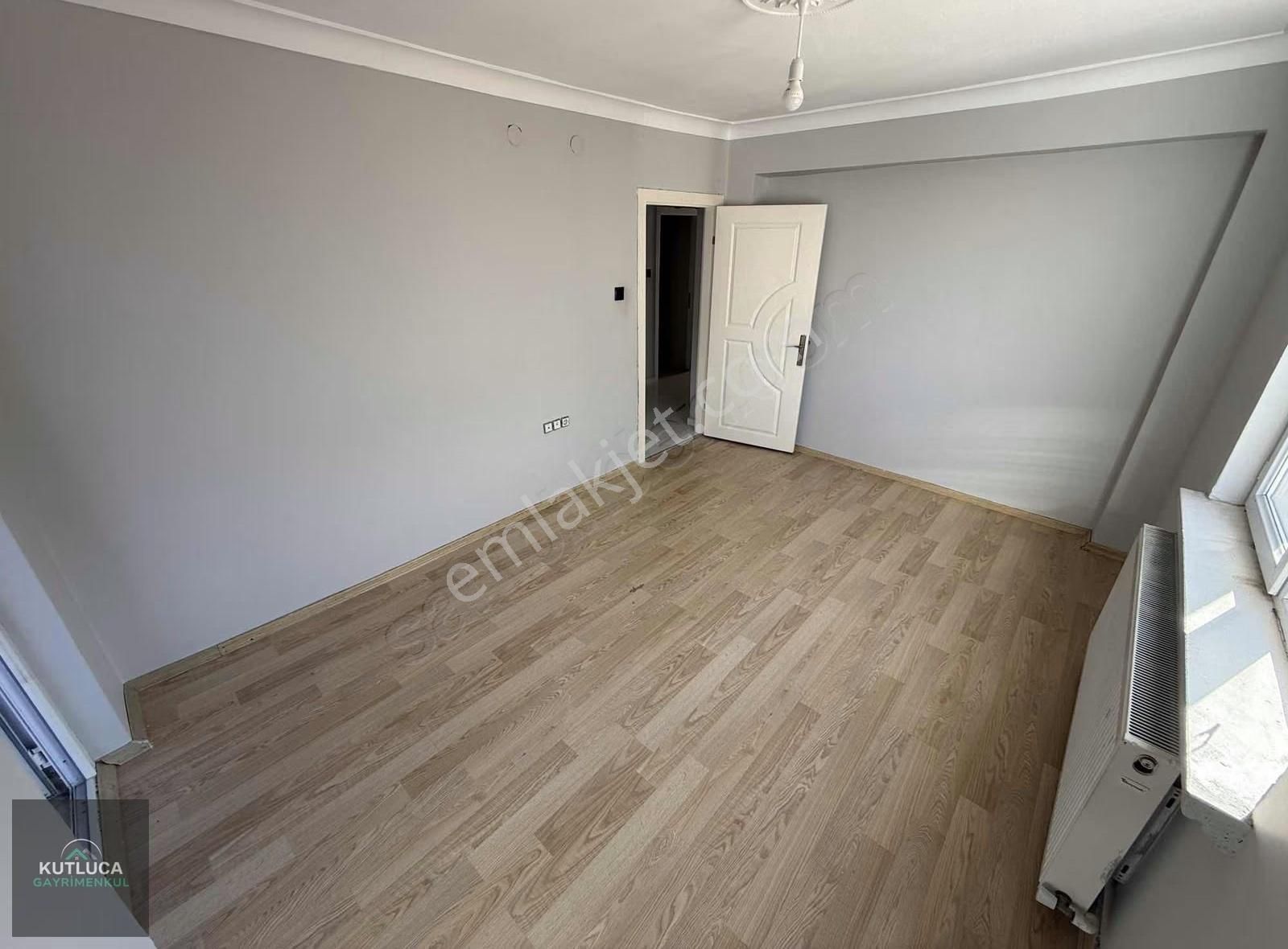 3+1 Okul Ve Market Yakını Ara Kat Asansörlü Şehir Hast. Ulaşım!! - Görsel 13