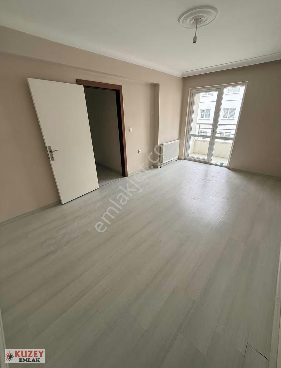 Kuzey Emlak'tan Karakeçili Cadde Üzerinde 2. Katta 3+1 Daire - Görsel 4