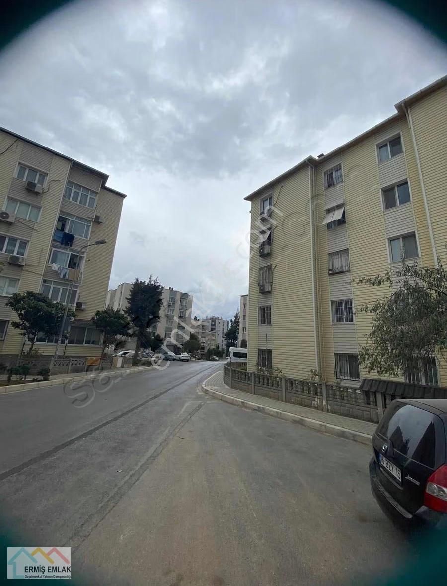 Buca Cumhuriyet Mah. Satılık 2+1 Doğalgazlı Daire