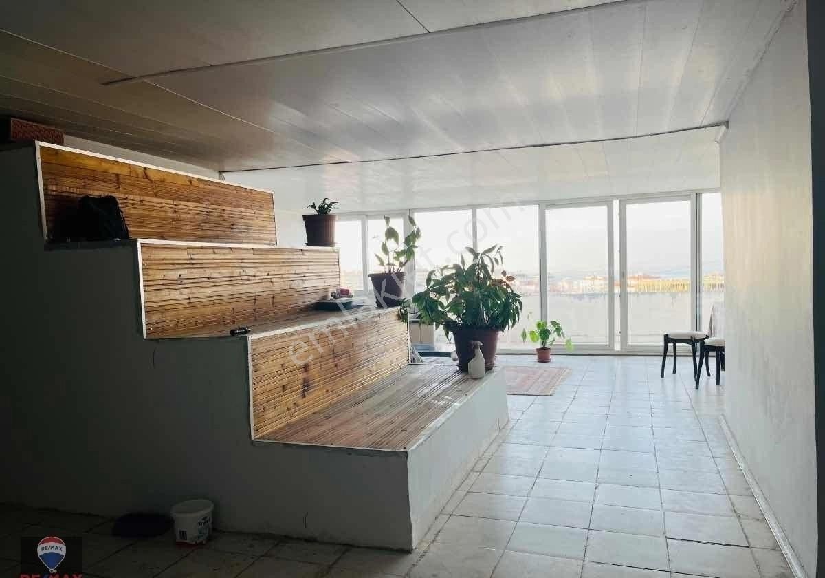 Narlıdere Atatürk Mh. Denız Manazaralı Satılık Trıpleks Bina - Görsel 35