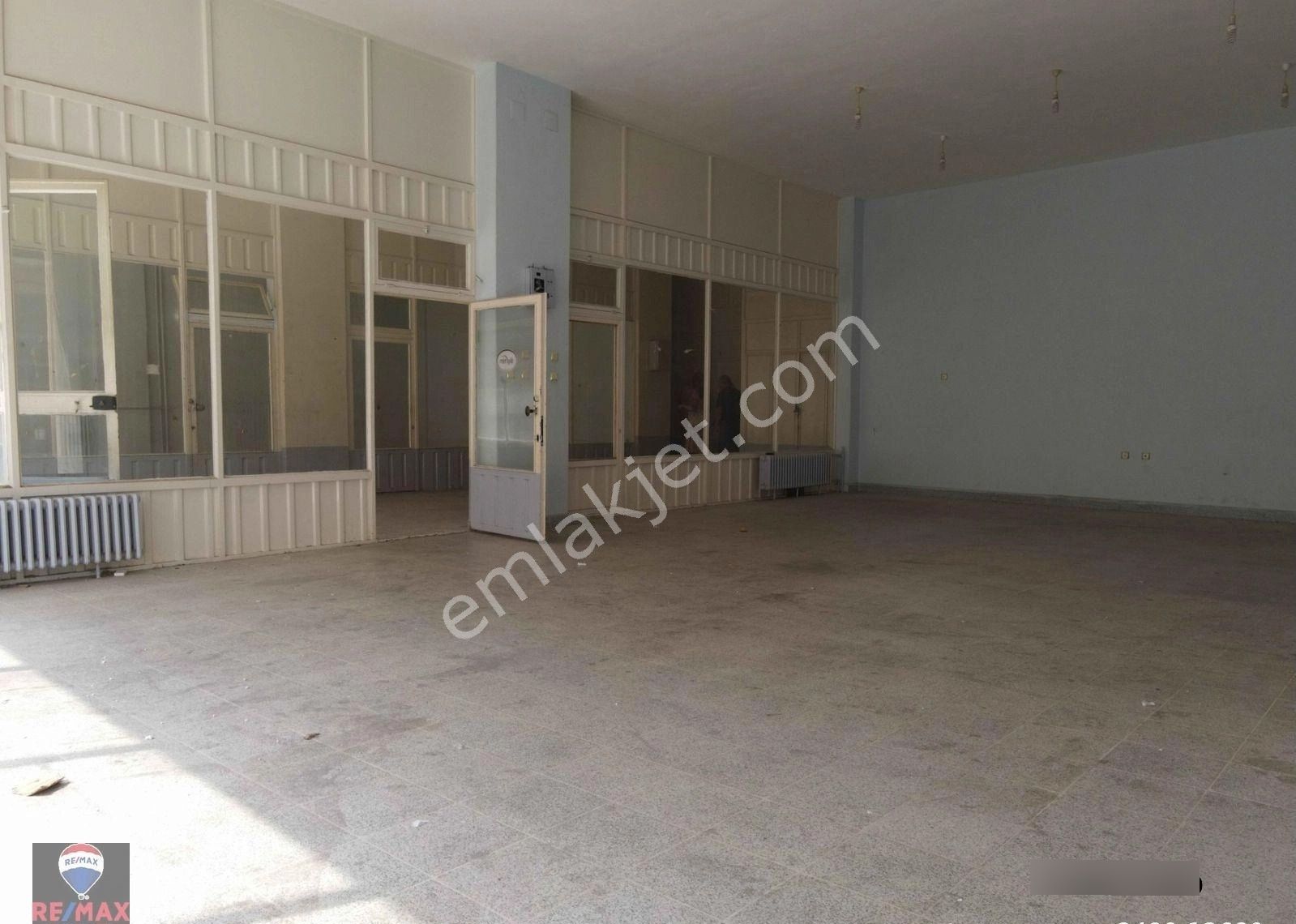 Suluova Merkezde İmalathane-showroom-gıda İşine Uygun Satılık Bina - Görsel 12