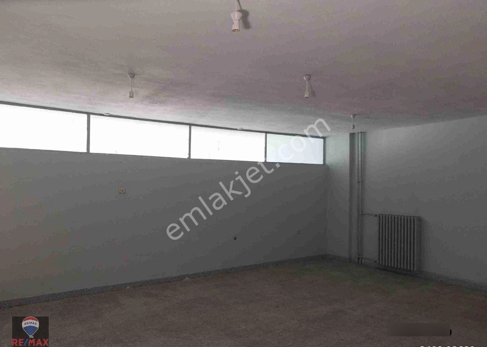 Suluova Merkezde İmalathane-showroom-gıda İşine Uygun Satılık Bina - Görsel 9