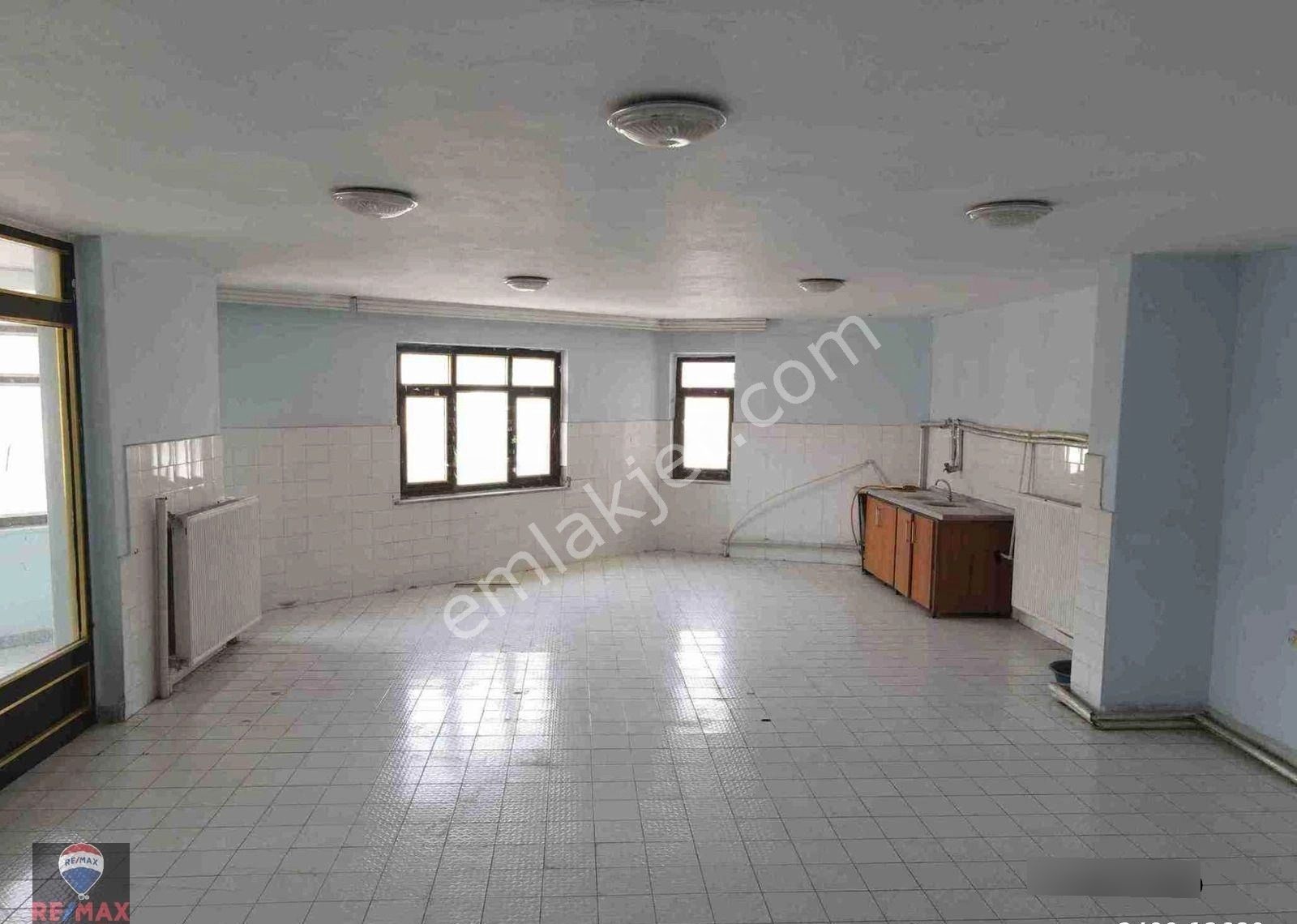 Suluova Merkezde İmalathane-showroom-gıda İşine Uygun Satılık Bina - Görsel 20