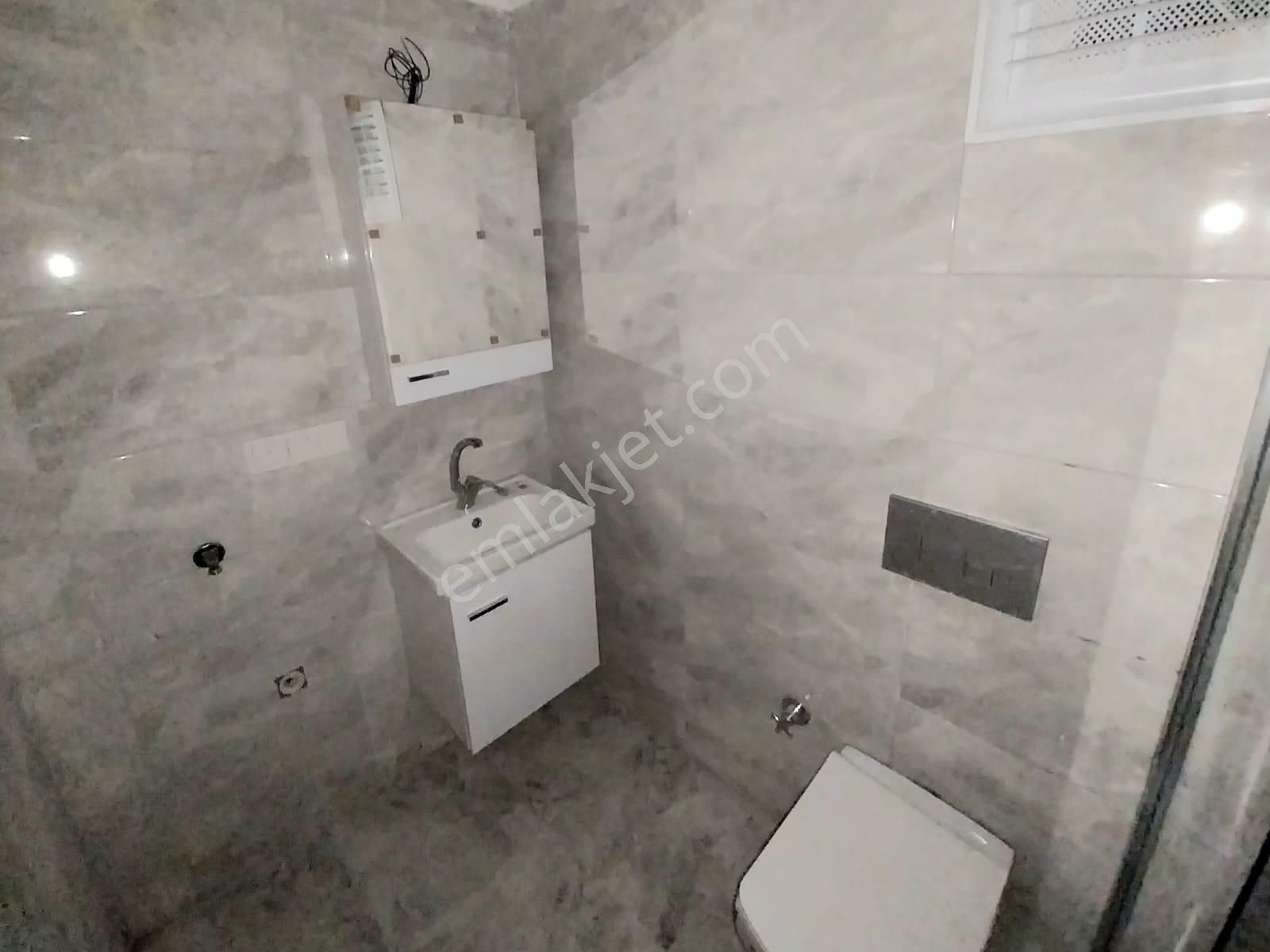 Yükselden Kadıköy De Merkezi Lokasyonda Ara Kat Ön Cephe 1+1 - Görsel 14