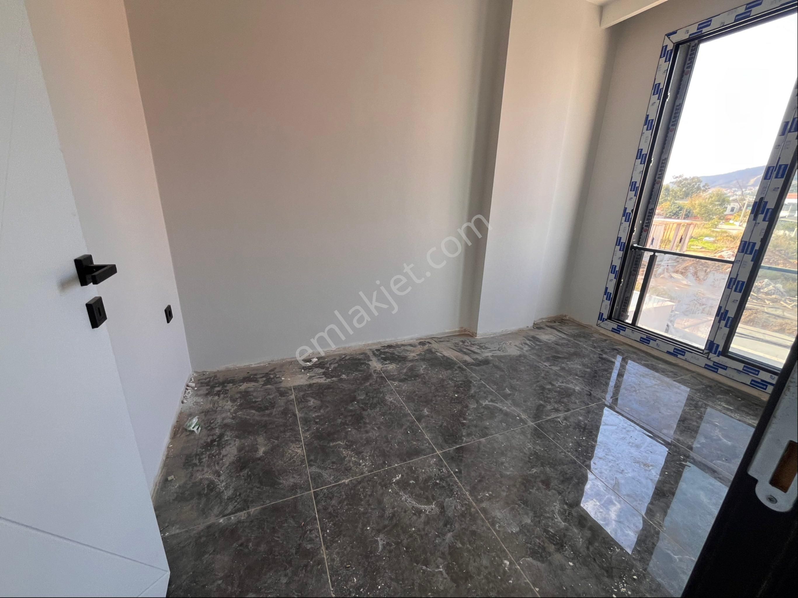 Seferihisar Cumhuriyette Geniş Bahçeli Sıfır Villa - Görsel 9