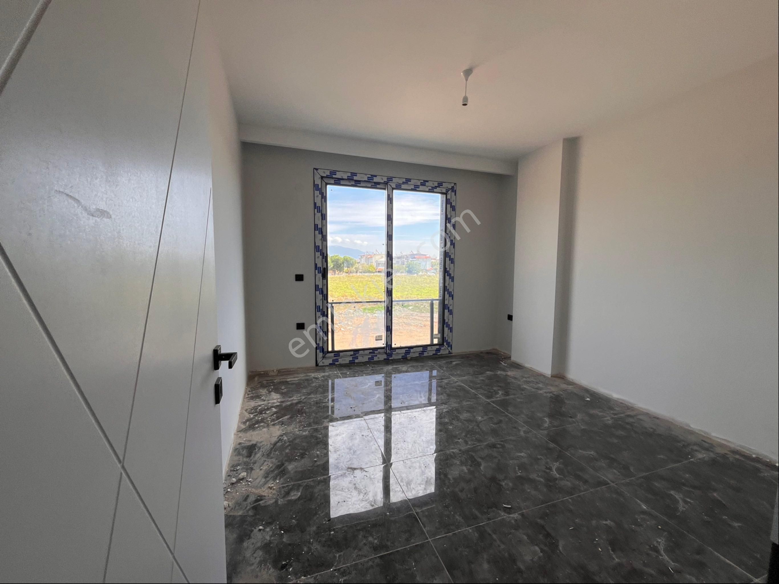 Seferihisar Cumhuriyette Geniş Bahçeli Sıfır Villa - Görsel 16