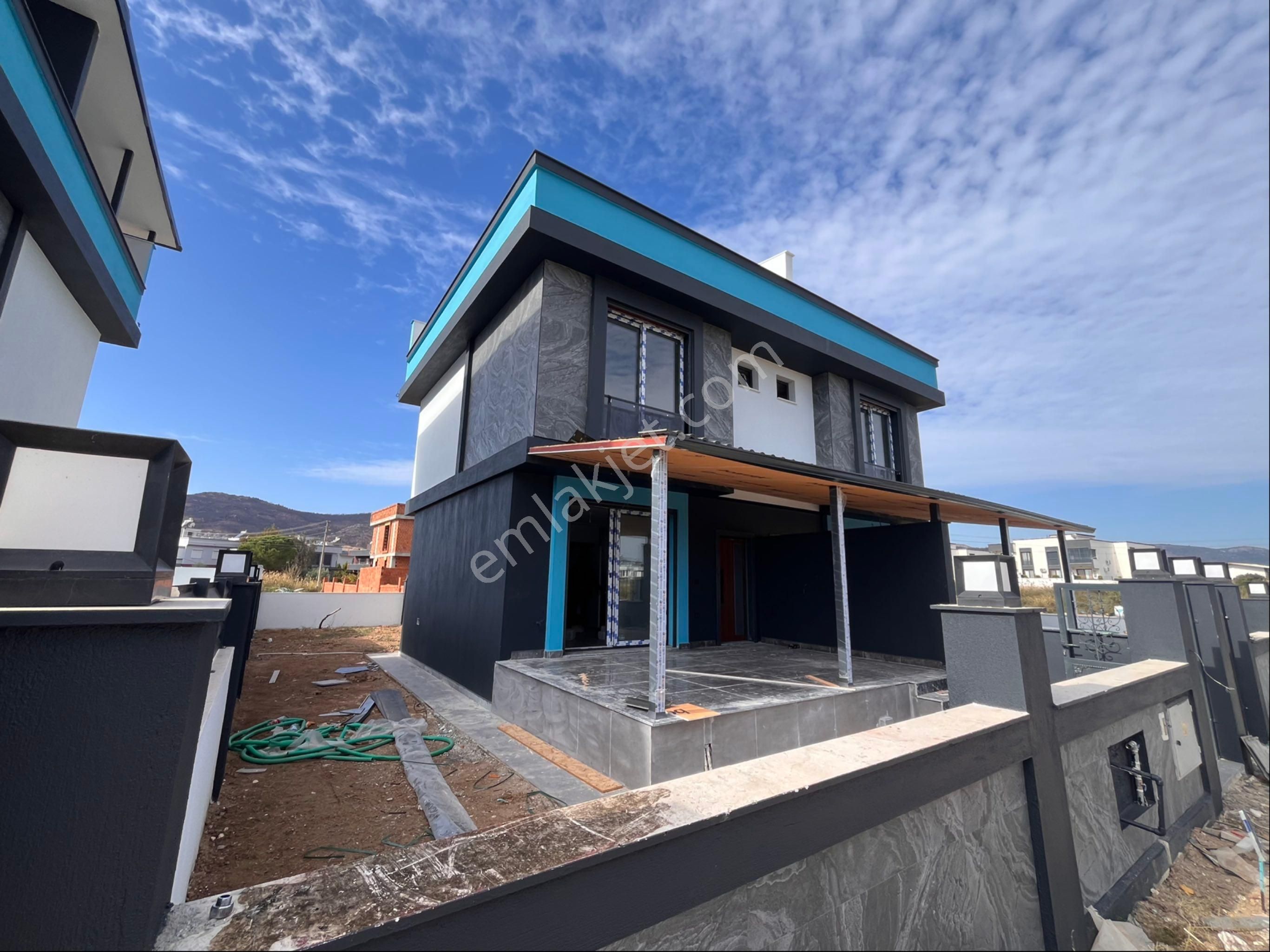 Seferihisar Cumhuriyette Geniş Bahçeli Sıfır Villa - Görsel 2