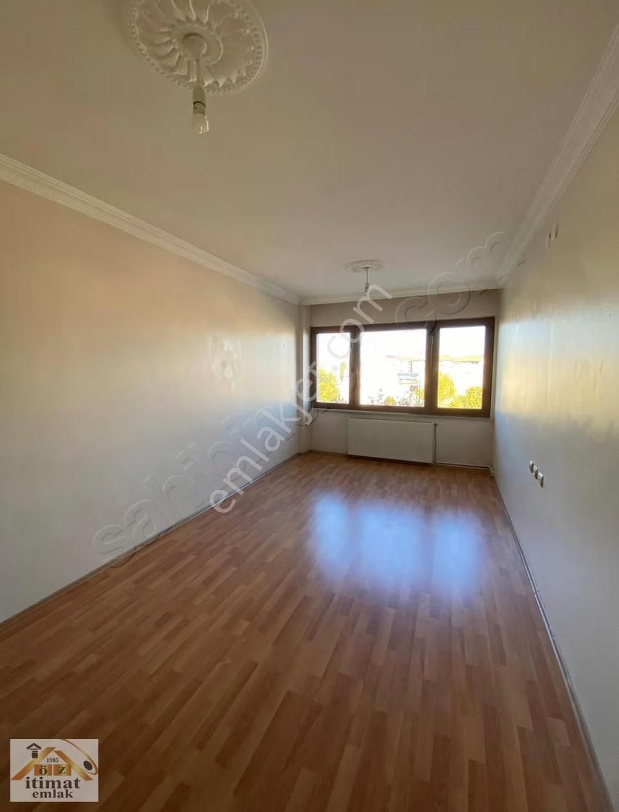 Hükümet Binası Merkez Meydan Manzaralı Kiralık 1+1 - Görsel 6
