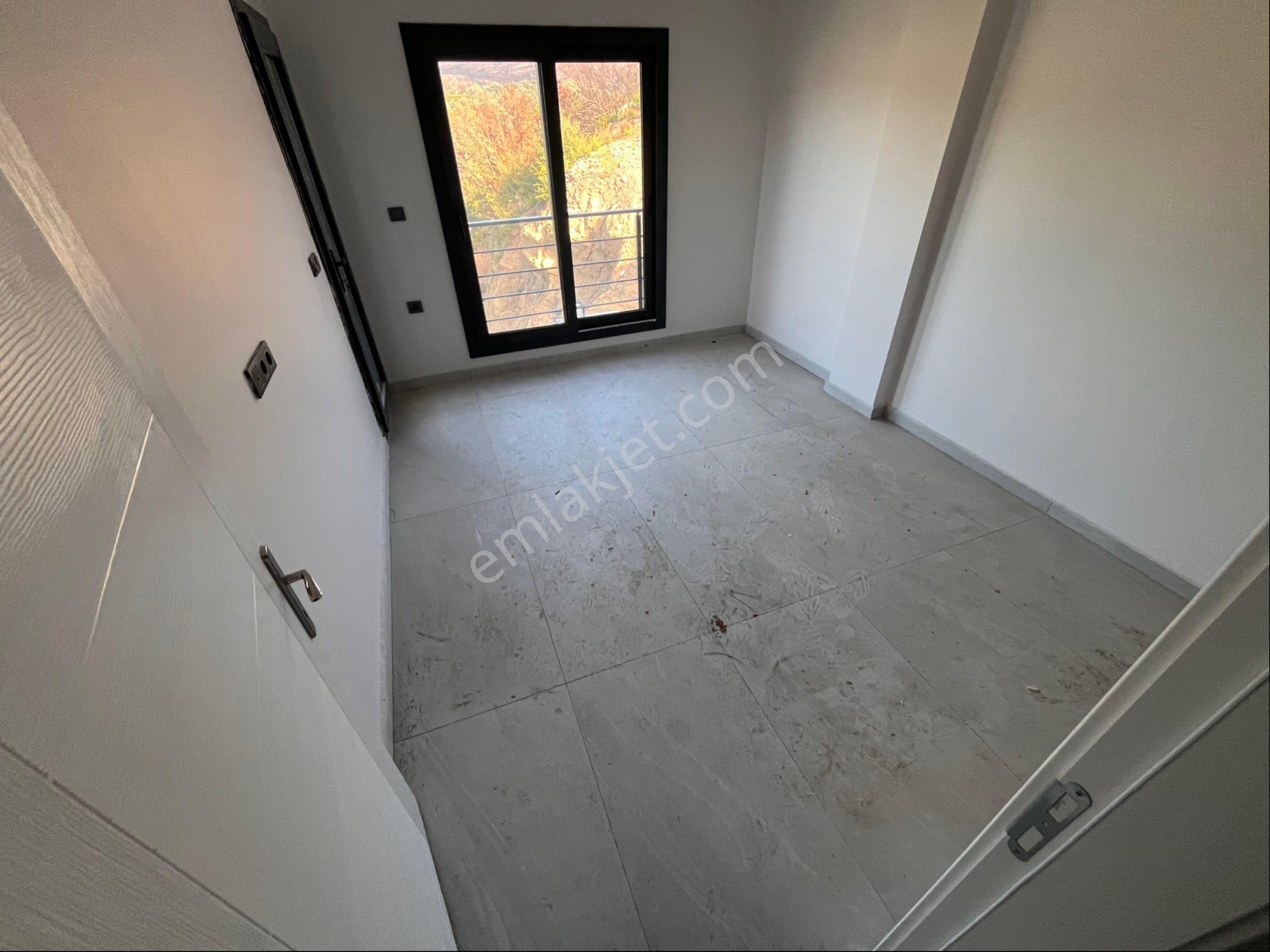 Seferihisar Payamlıda Uygun Fiyata Sıfır Bahçeli Yazlık - Görsel 19