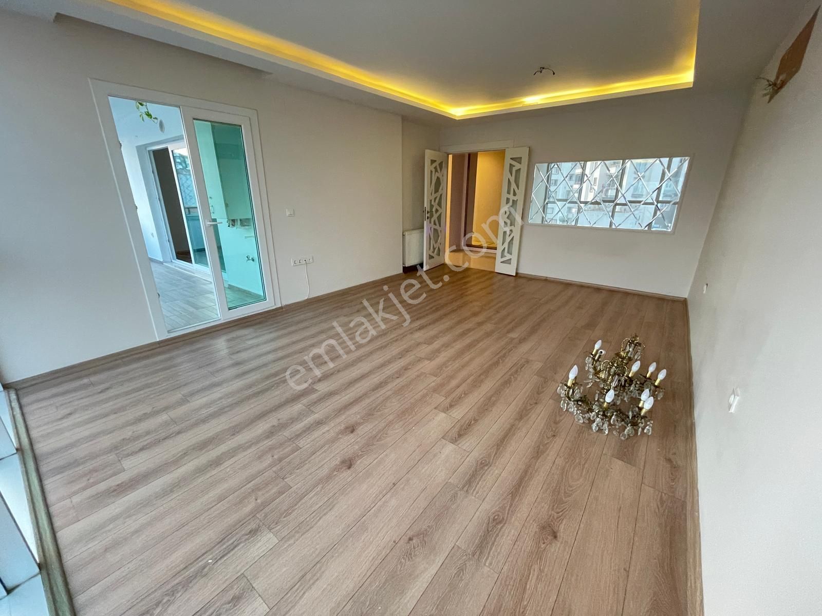 Sahibinden Hasarsız Ekstralı Açık Mutfak 3+1 Kombili Çift Asansörlü 7/24 Güvenlikli Site