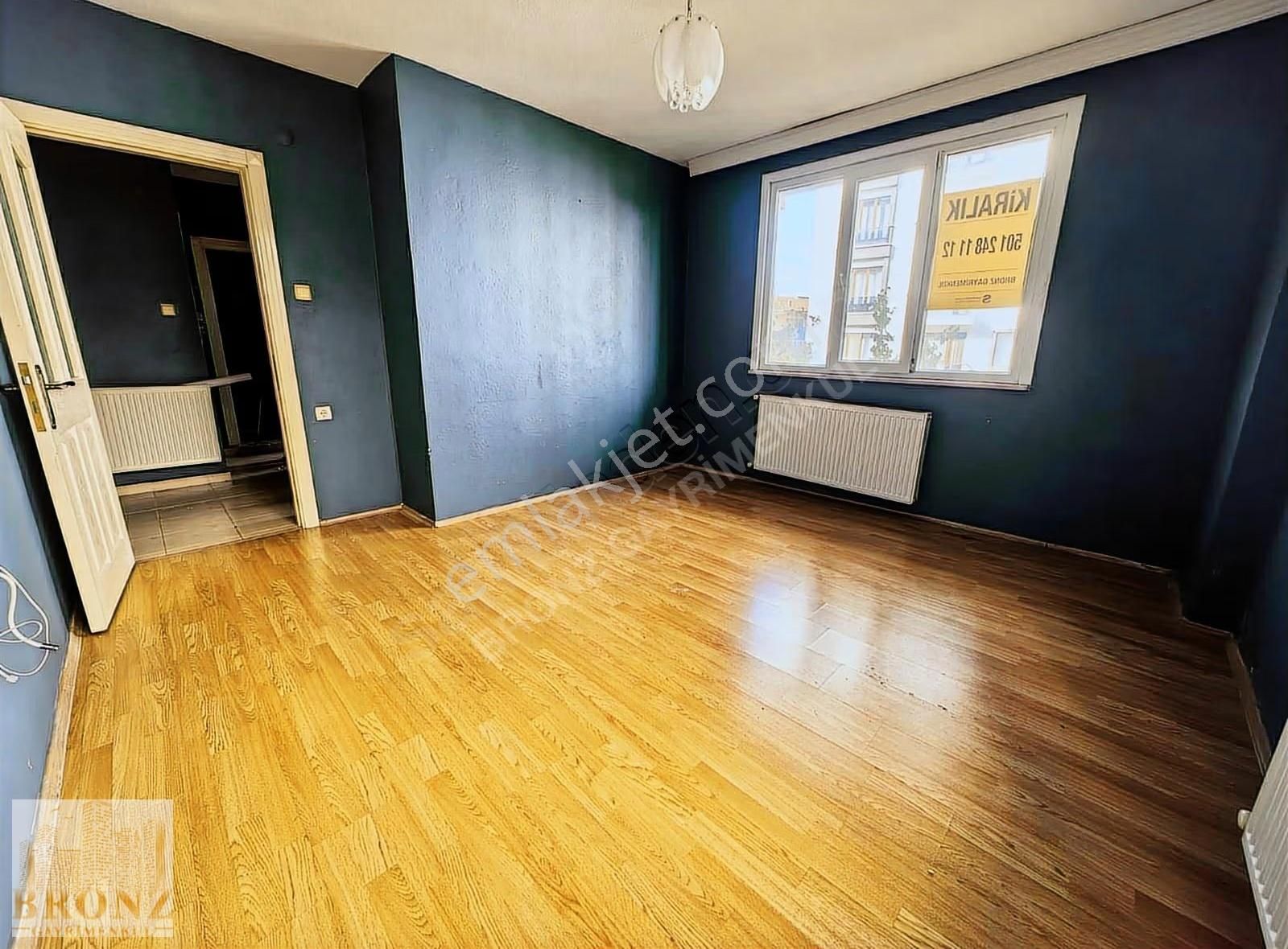 Ümraniye Devlet Hastanesine Çok Yakın İnkılap Okulu Yanı 2+1