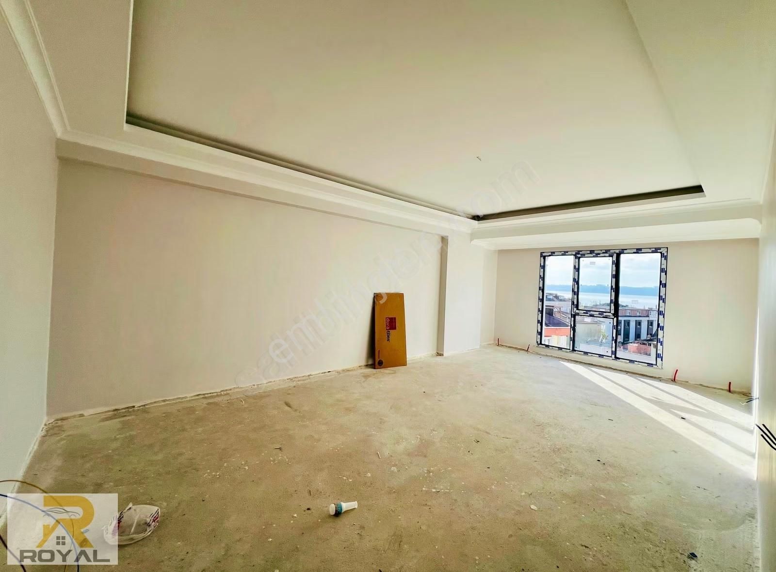 Kanaryada Full Göl Manzaralı Otoparklı Asansörlü K.uygun Daire