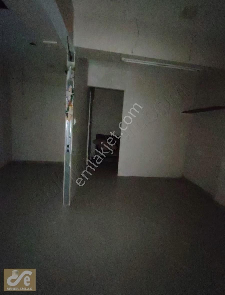 Hürriyet Mahallesinde Satılık 160 M² Depolu Dükkan - Görsel 15