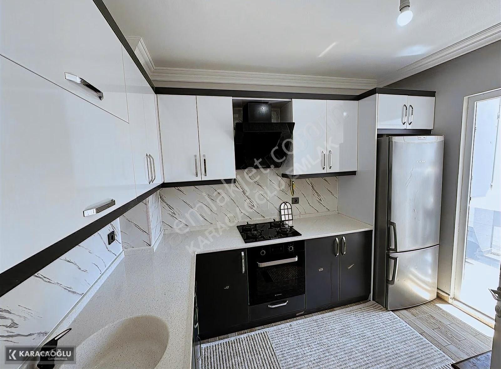 Aile Apartmanında 2+1 Geniş M2 Satılık Daire !! - Görsel 11