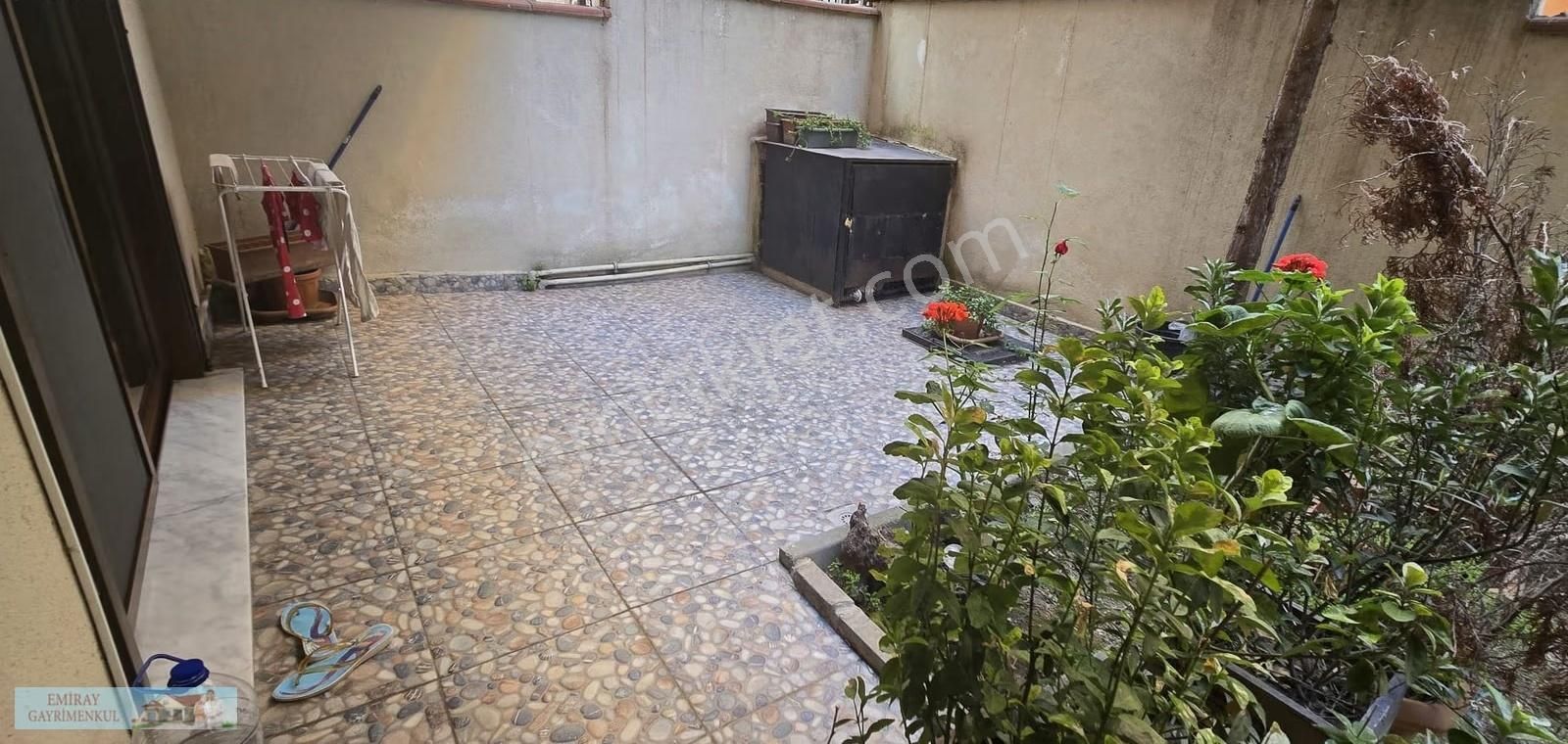 Emiray Dan Ana Caddelere Metroya Komşu Satılık 1+1 - Görsel 4