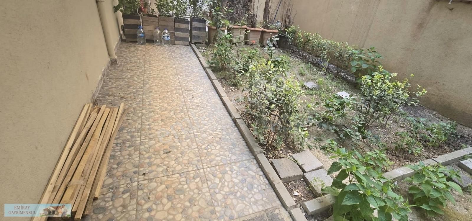 Emiray Dan Ana Caddelere Metroya Komşu Satılık 1+1 - Görsel 9