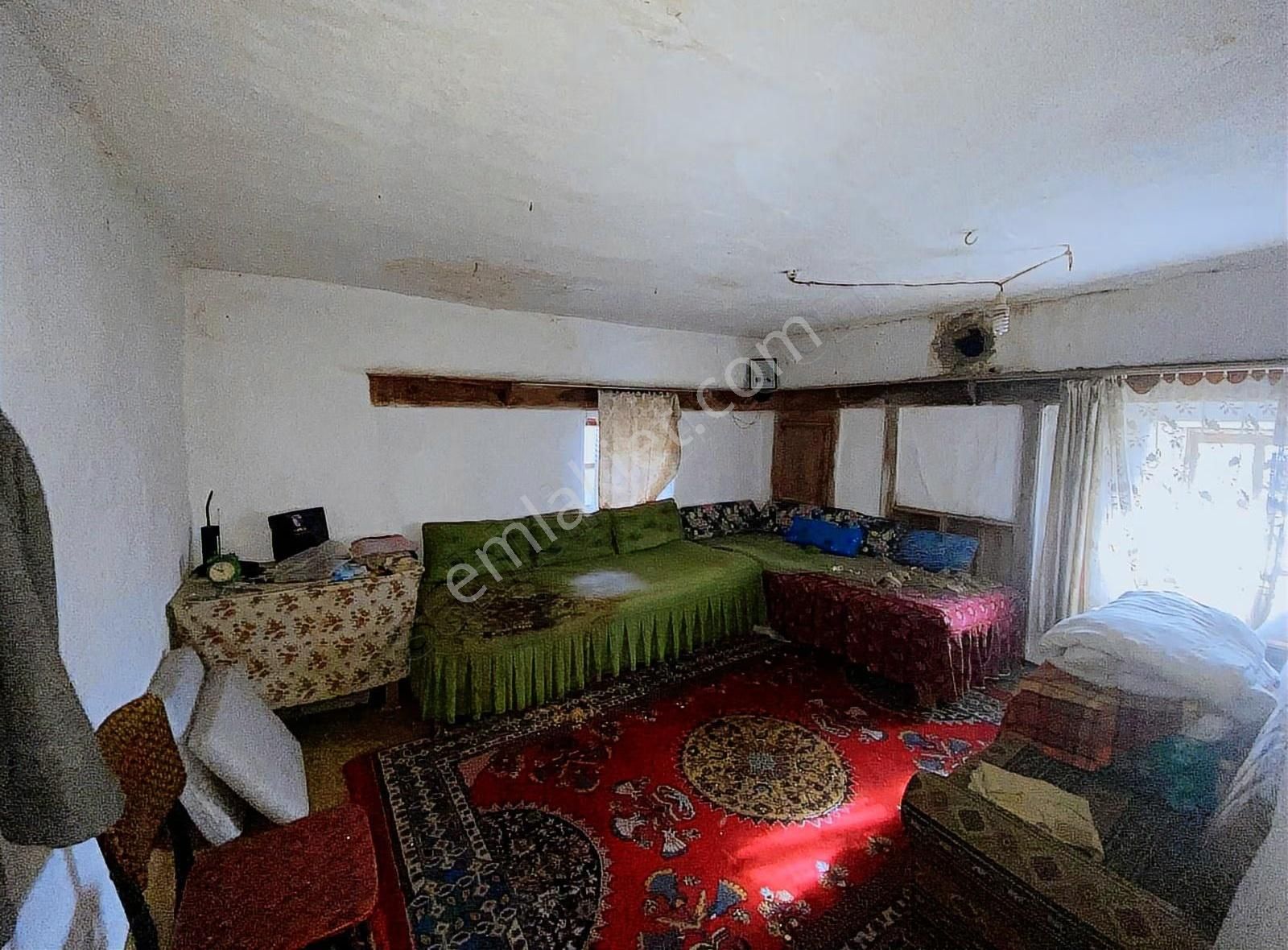 Küçükyeni Mah.950m² Arsalı Ahşap Ev Ve İki Adet Tarla Satılık - Görsel 13