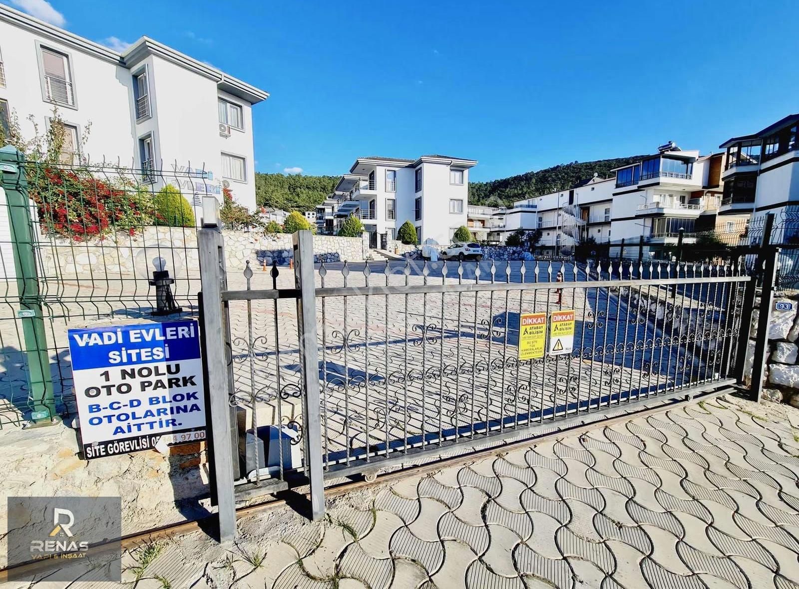 Didim Akbük'te Elit Bir Sitede 1+1 Daire