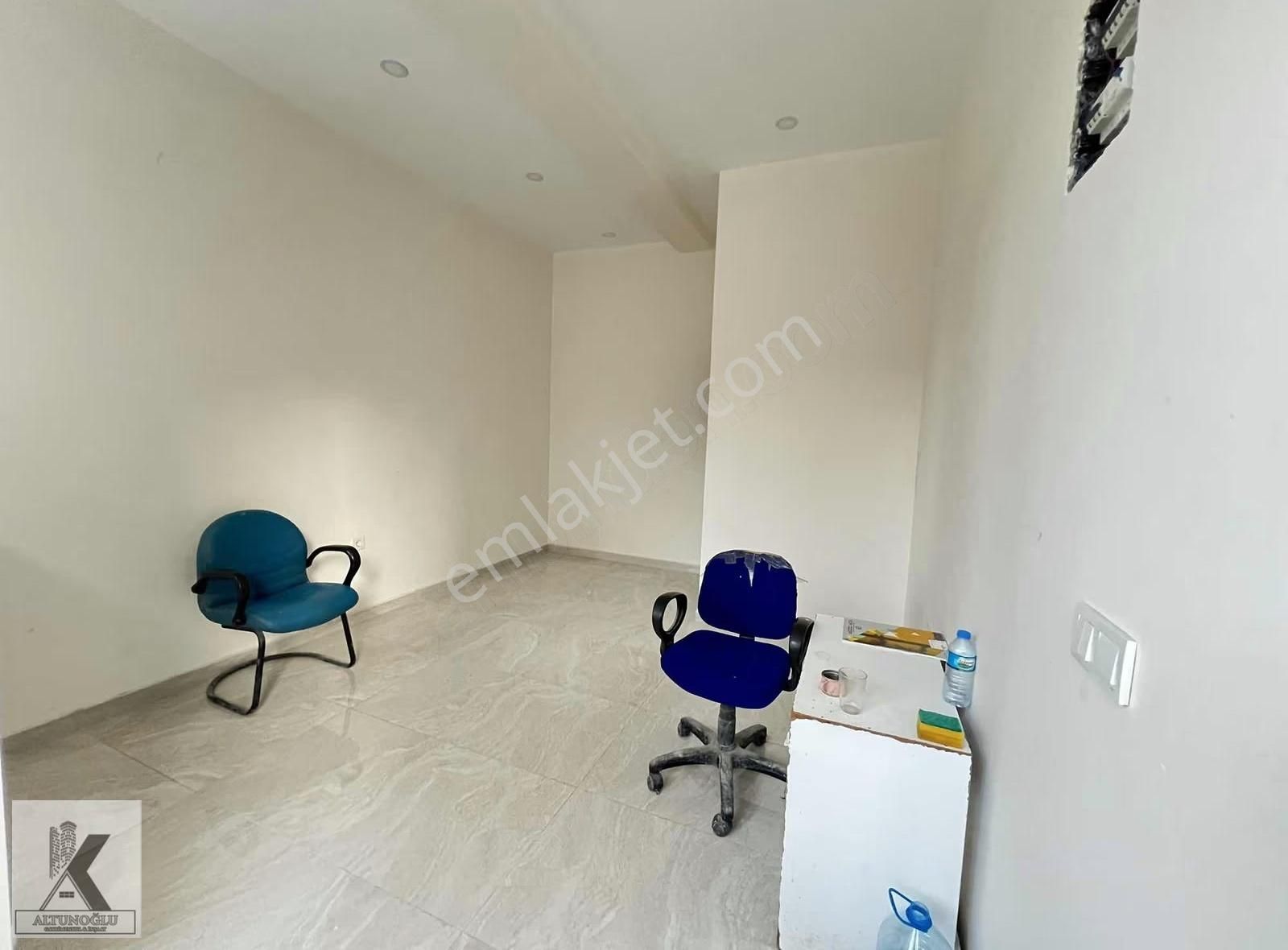 Avcılar Üniversite Mahallesi Uran Caddesi Üzerinde Sıfır Dükkan - Görsel 3