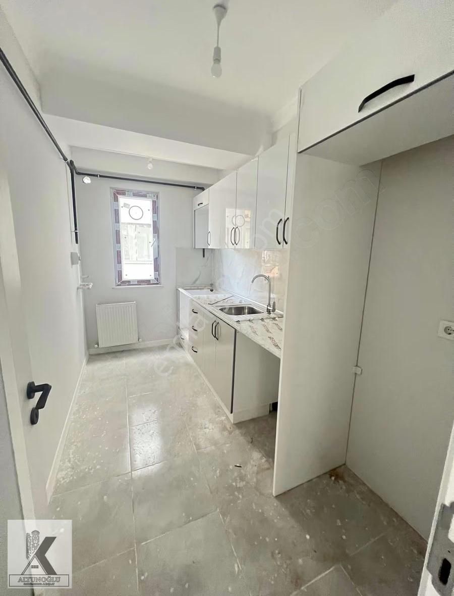 Ön Cephe 3+1 Önü Hep Açık Sıfır Site İçinde Otoparklı Ara Kat - Görsel 14