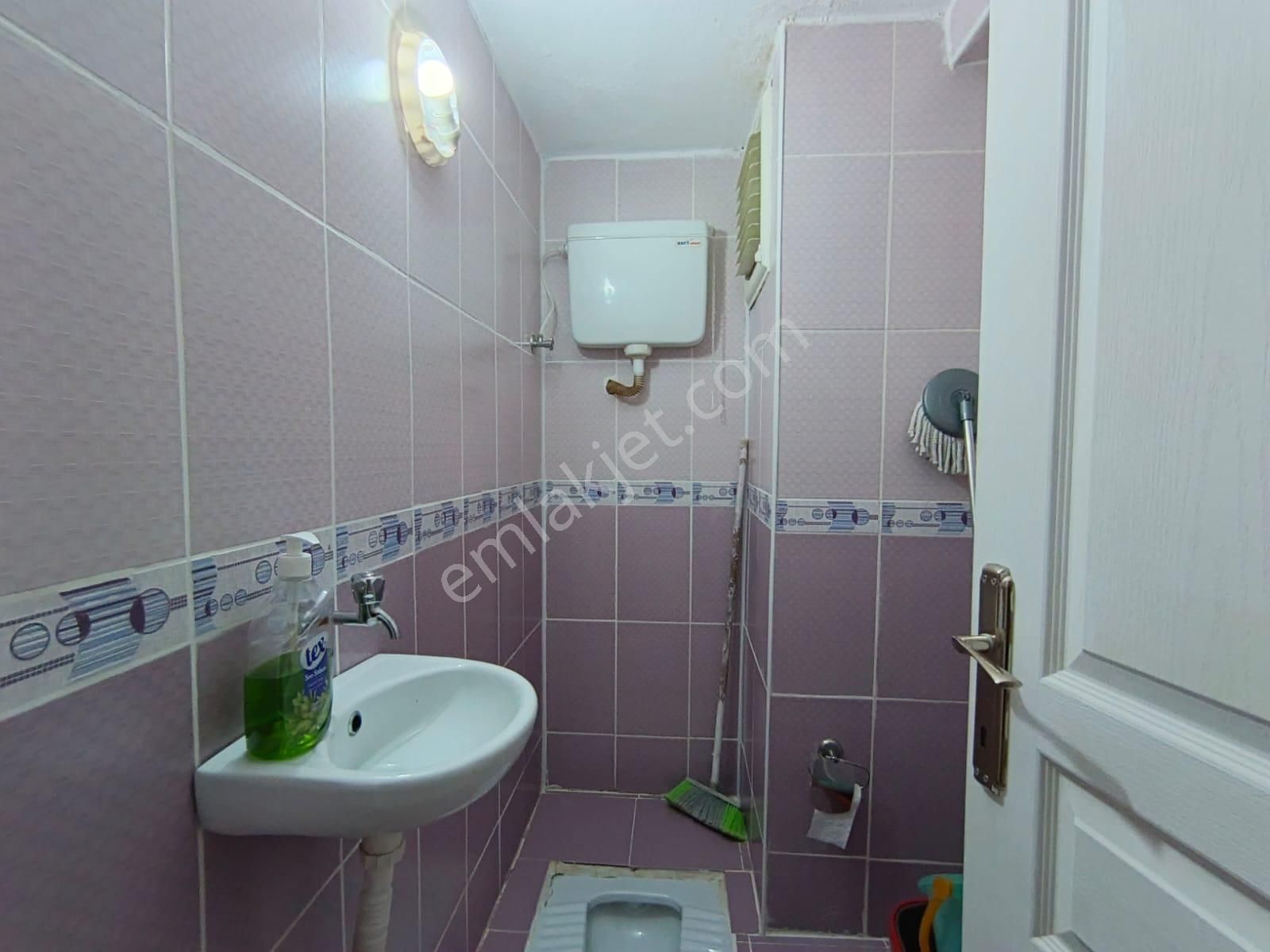 Çekmeköy M.akif Mh Ağaoğluna Yakın Çift Balkonlu 2+1 95m² Daire - Görsel 16