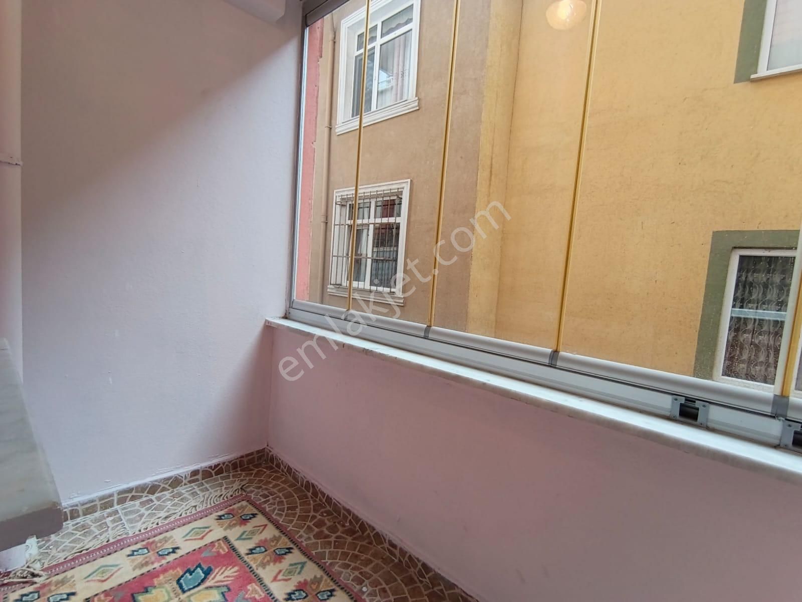 Çekmeköy M.akif Mh Ağaoğluna Yakın Çift Balkonlu 2+1 95m² Daire - Görsel 12