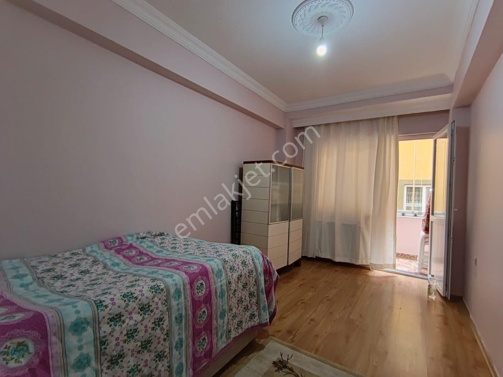 Çekmeköy M.akif Mh Ağaoğluna Yakın Çift Balkonlu 2+1 95m² Daire - Görsel 11