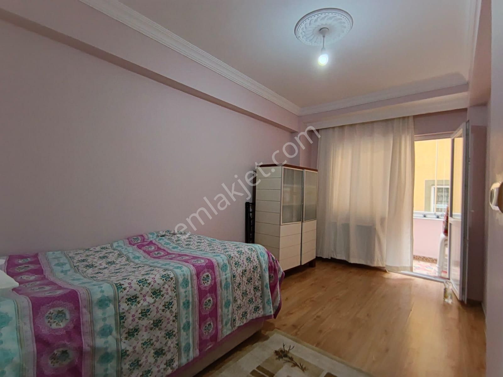 Çekmeköy M.akif Mh Ağaoğluna Yakın Çift Balkonlu 2+1 95m² Daire - Görsel 10