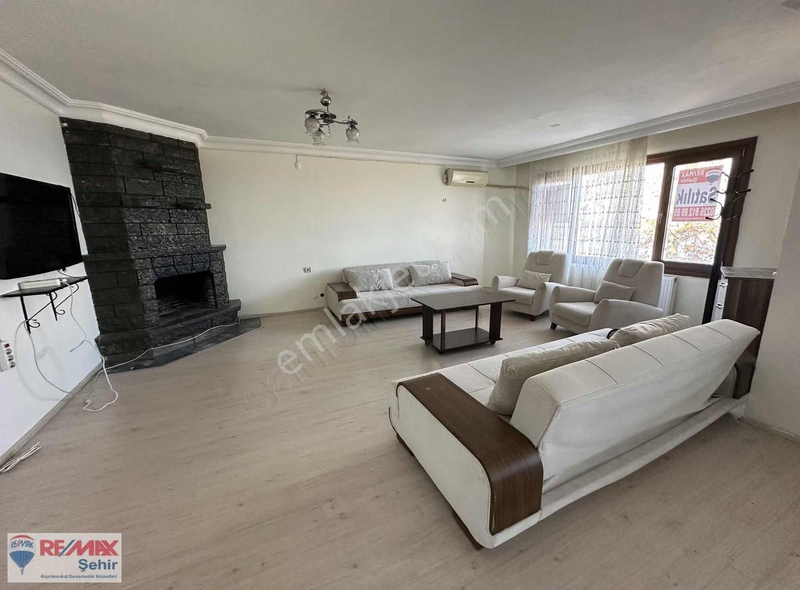 Yalova Remax'tan Denize Sıfır 4+1 Daire