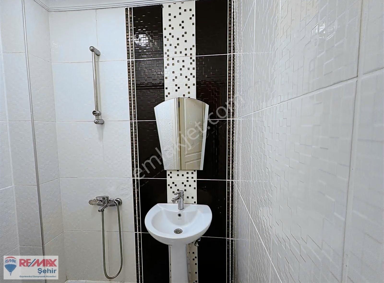 Yalova Remax'tan Denize Sıfır 4+1 Daire - Görsel 28