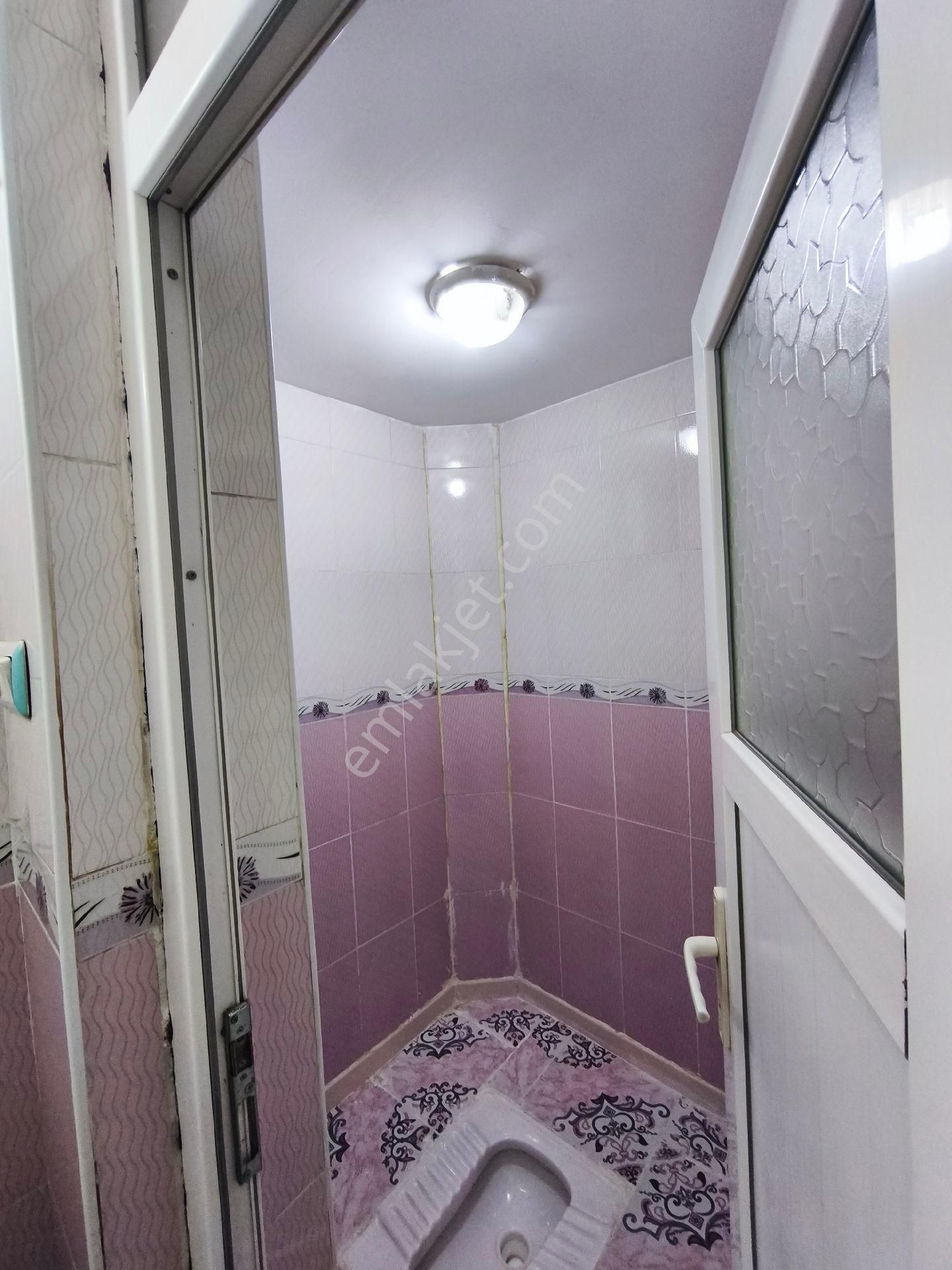 Köylü Garajına Yakın Selahattin Eyyubi De Yol Üzeri Doğalgazlı Satılık 3 Katlı Müstakil Bakımlı E - Görsel 18