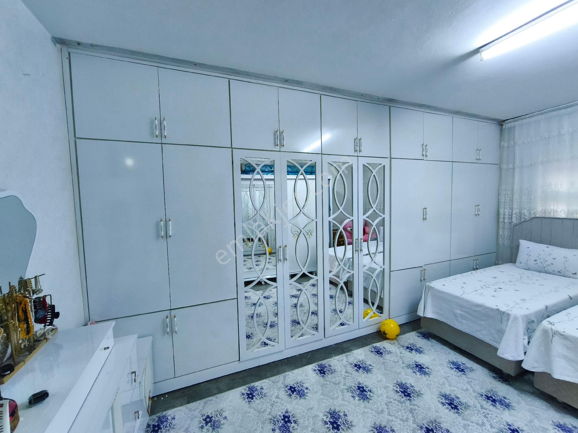 Köylü Garajına Yakın Selahattin Eyyubi De Yol Üzeri Doğalgazlı Satılık 3 Katlı Müstakil Bakımlı E - Görsel 22