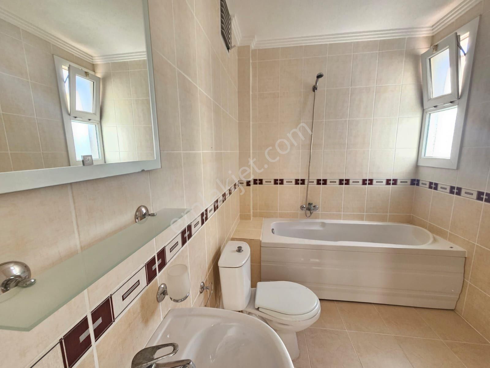 3+1 Triplex Villa Havuzlu Sitede - Görsel 14