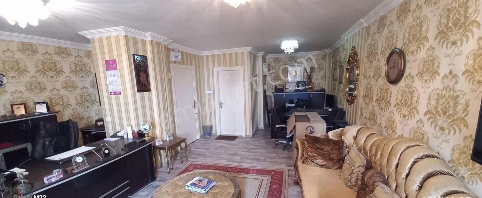 Ulus Konya Sokak Üzerinde Satılık 1+0