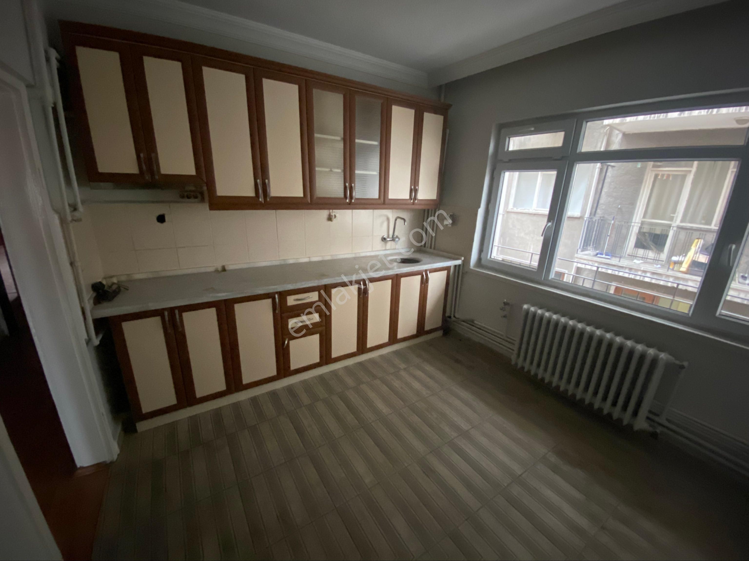 Çankaya Korkut Reis Mahallesi Necatibey Cadde Üzeri 3+1 Kombili Asansörlü Kiralık Ofis - Görsel 12