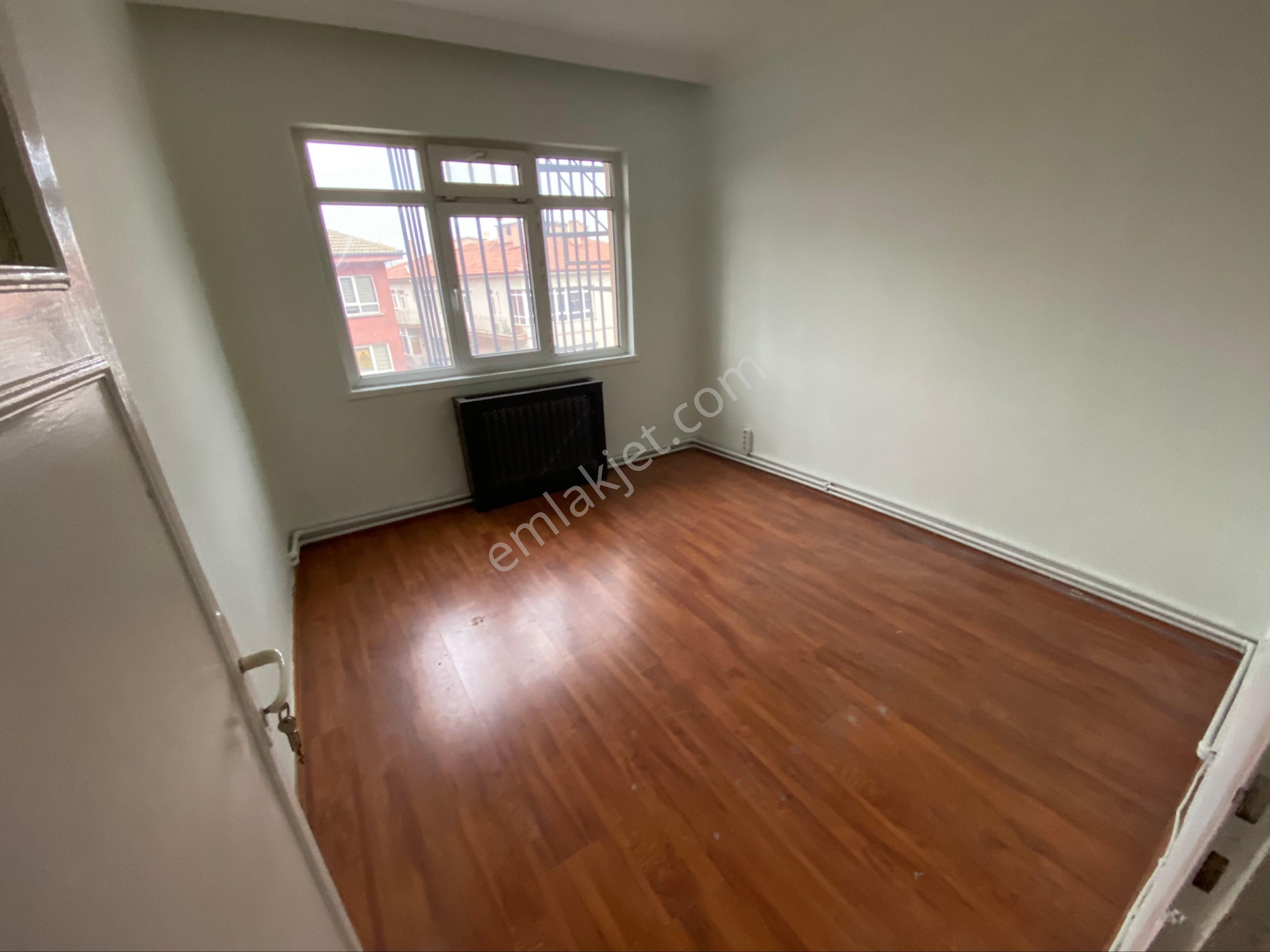 Çankaya Korkut Reis Mahallesi Necatibey Cadde Üzeri 3+1 Kombili Asansörlü Kiralık Ofis - Görsel 2