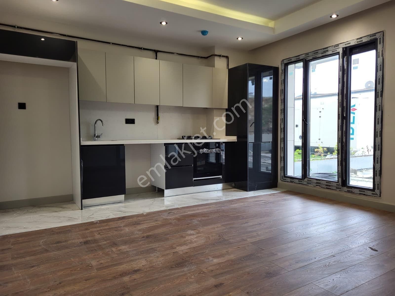 Empıre Sea Sitesinde Satılık 1+1 Geniş Bahçe Alanlı Özel Daire - Görsel 13