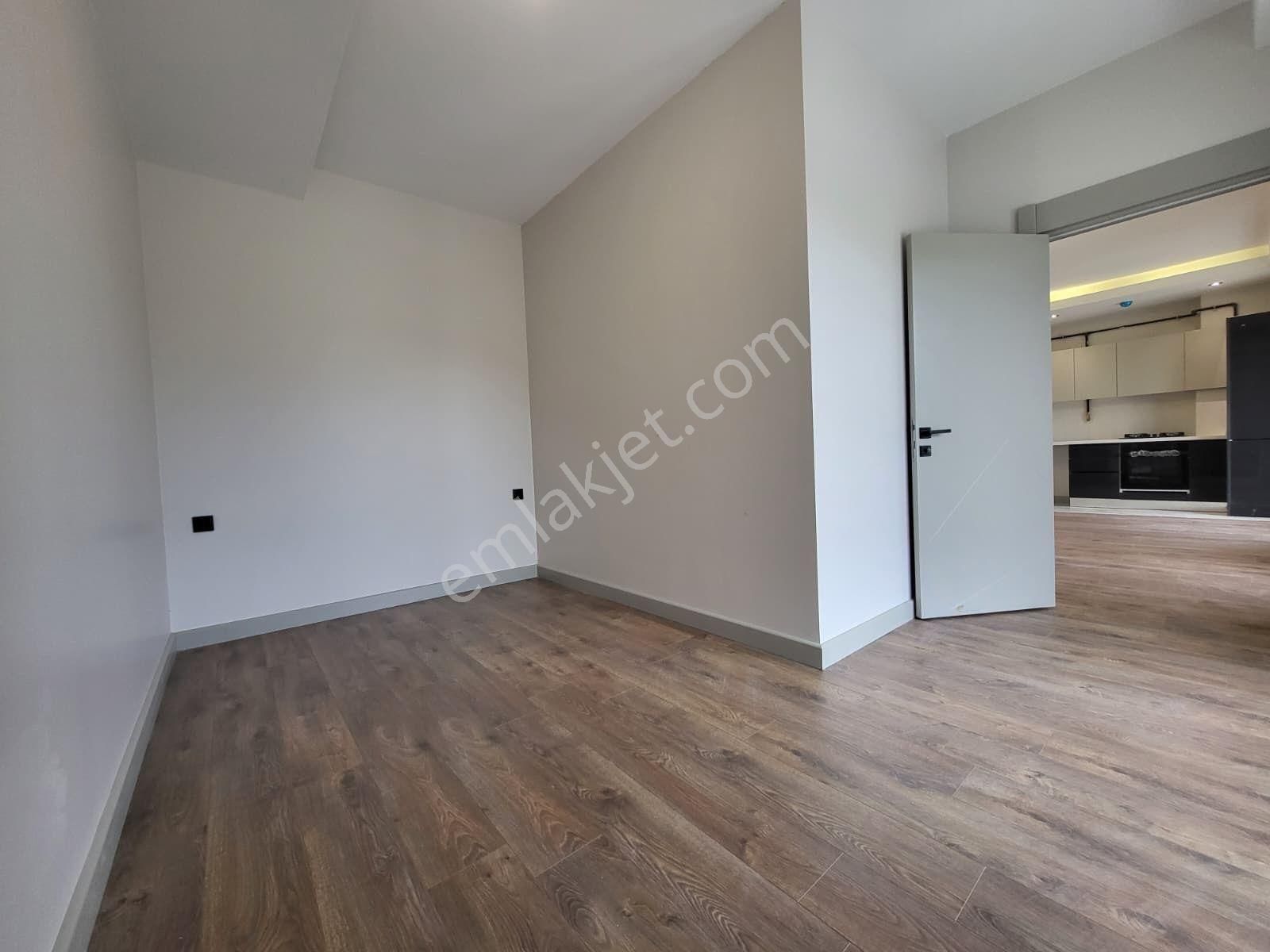 Empıre Sea Sitesinde Satılık 1+1 Geniş Bahçe Alanlı Özel Daire - Görsel 2