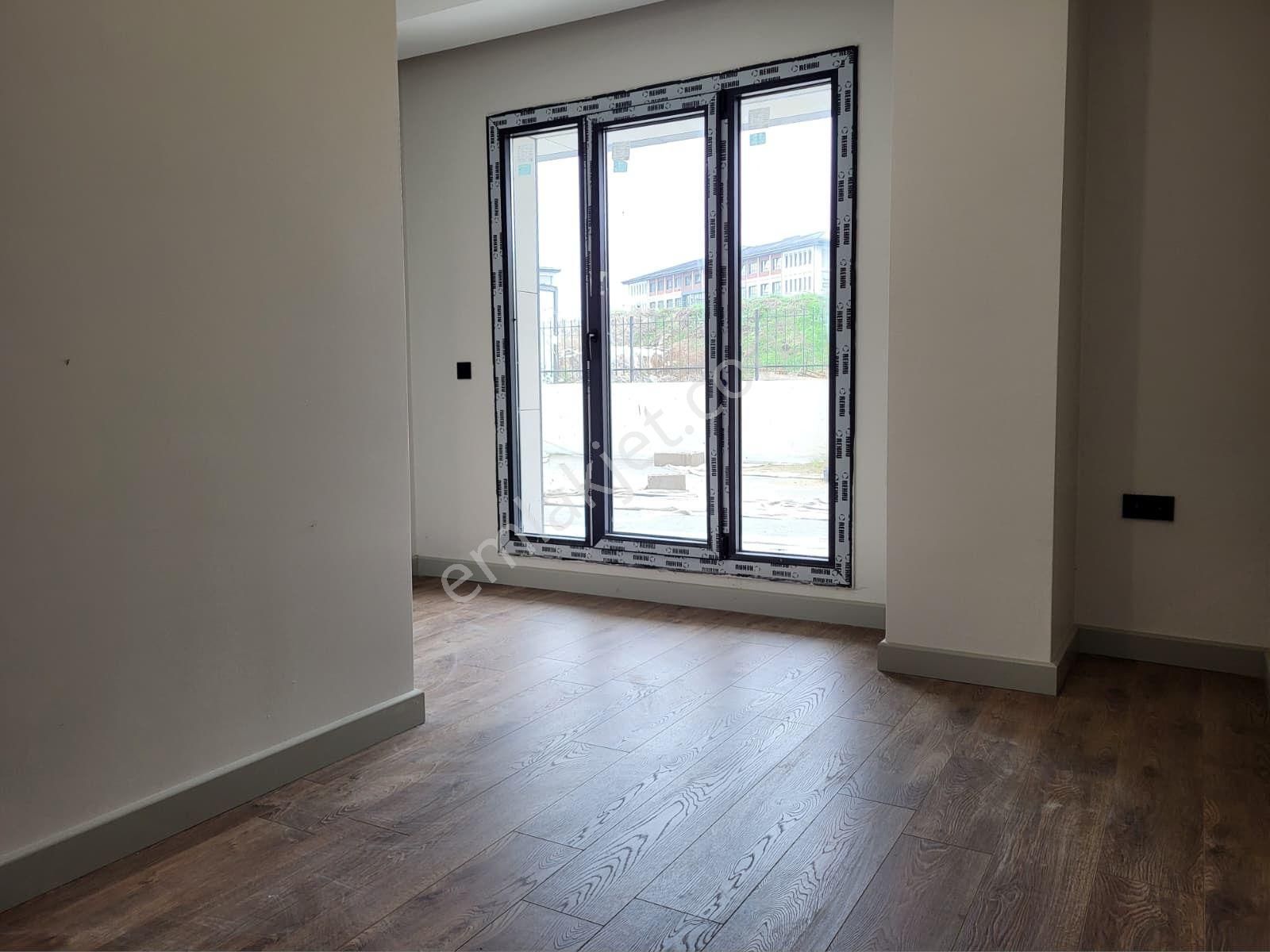 Empıre Sea Sitesinde Satılık 1+1 Geniş Bahçe Alanlı Özel Daire - Görsel 4