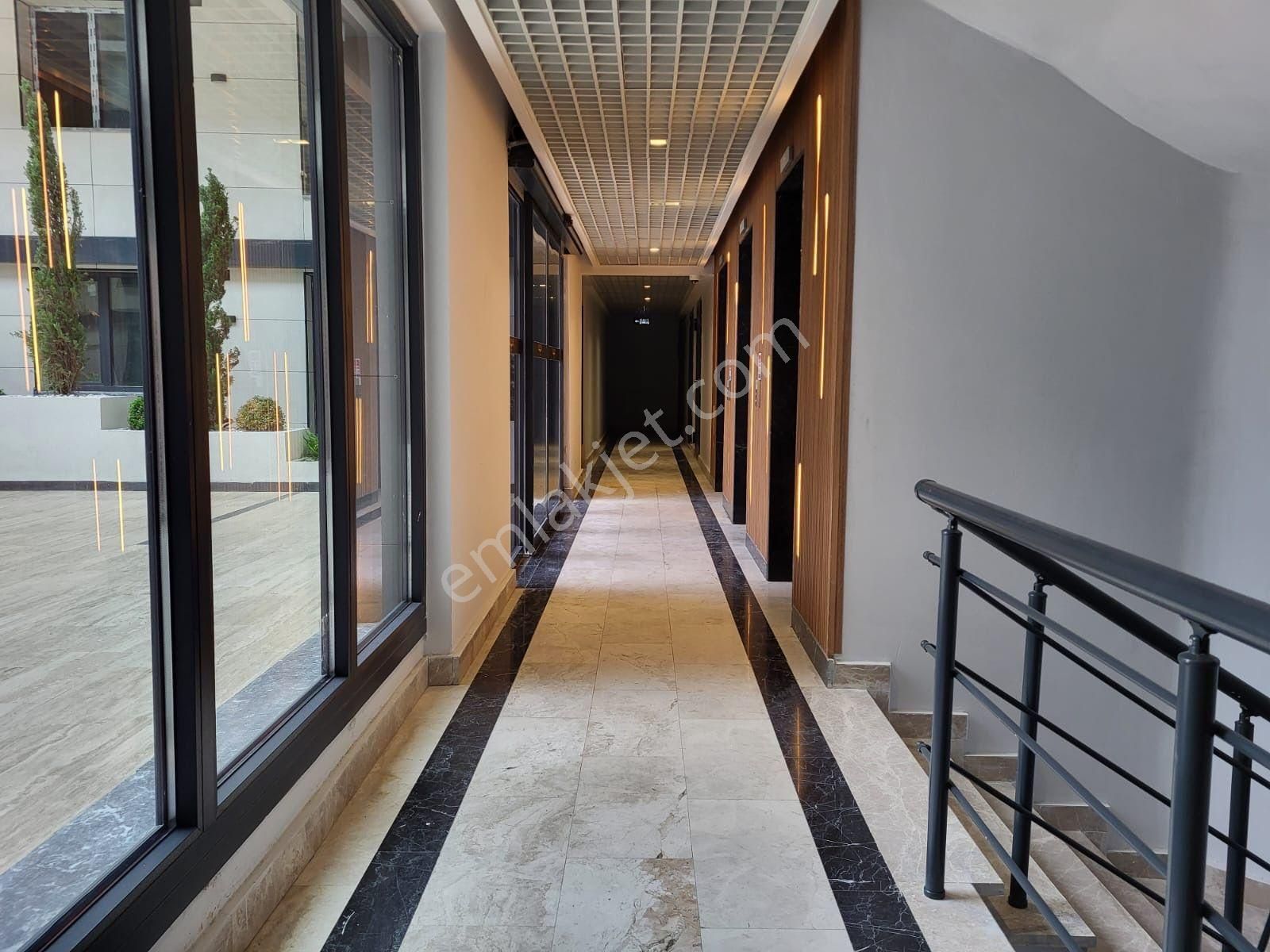 Empıre Sea'de Ferah Ve Modern 1+1 - Görsel 6