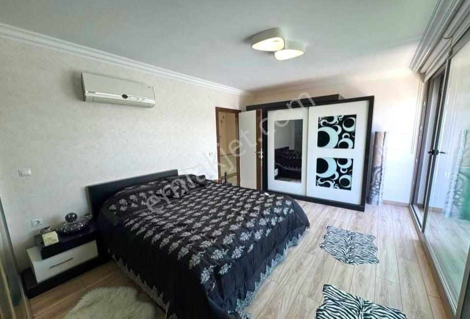 Kuşadası Karaova Mahallesi'nde Satılık Dubleks Havuzlu Villa - Görsel 13