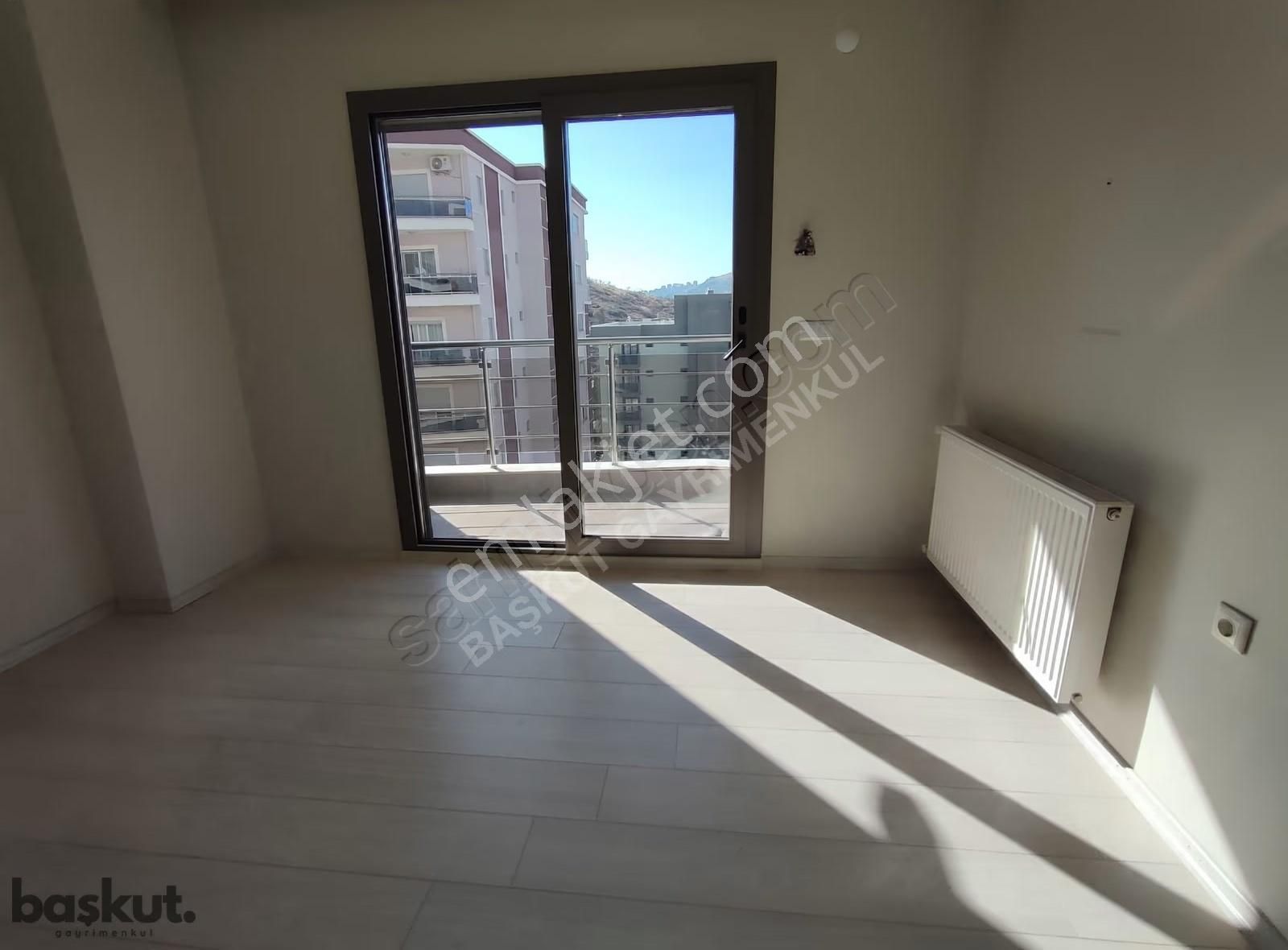 Başkut' Tan Körfez Mah.havuzlu Sitede Lux 3+1 Daire - Görsel 32