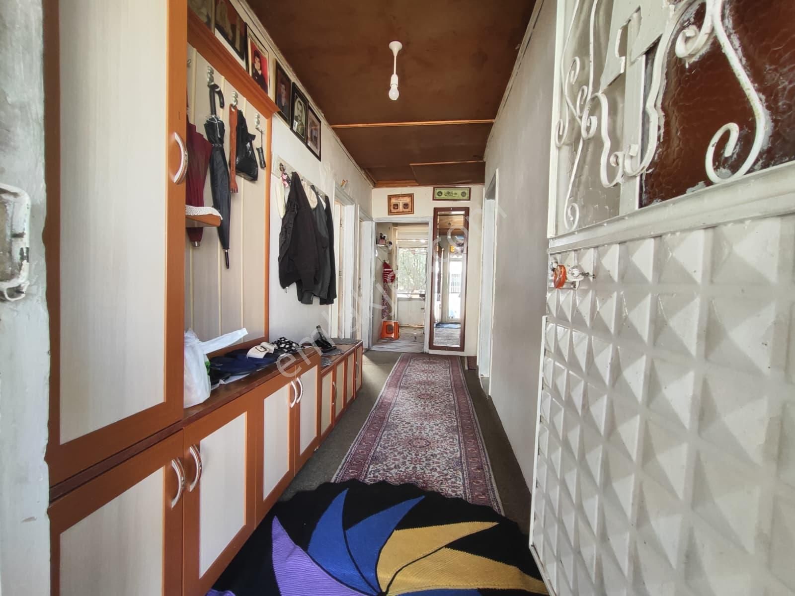 Yatırıma Uygun Kaçırılmayacak Müstakil Ev Hisseli Köşe Parsel - Görsel 12